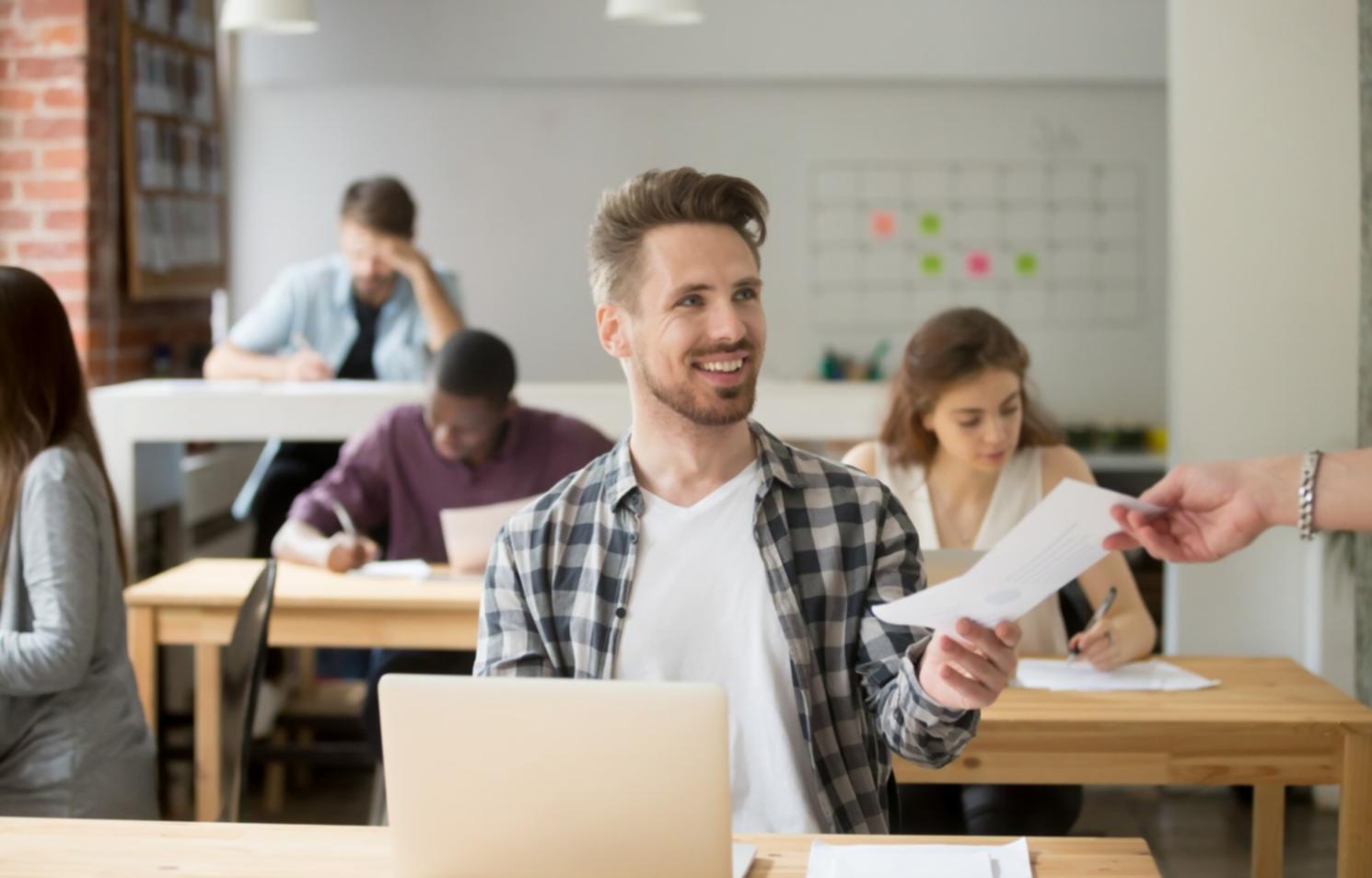 Poliraventix eğitim platformu iletişim konsepti